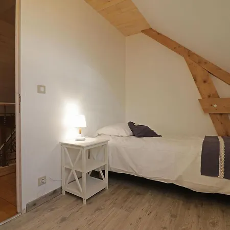 Maison Authentique Avec Jeu De Societe, Terrasse Et Jardin, Ideale Pour Tribu - Fr-1-497-142 * Ceauce