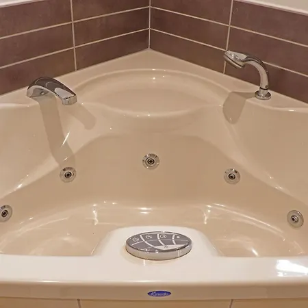 بيت للعطل Maison Authentique Pres D'un Etang Avec Animaux Acceptes, Linge Et Menage Inclus - Fr-1-497-142 Céaucé